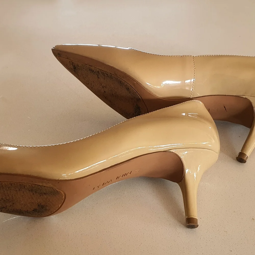 Nine West Nude Patent Heels Pump - Picture 6 of 7